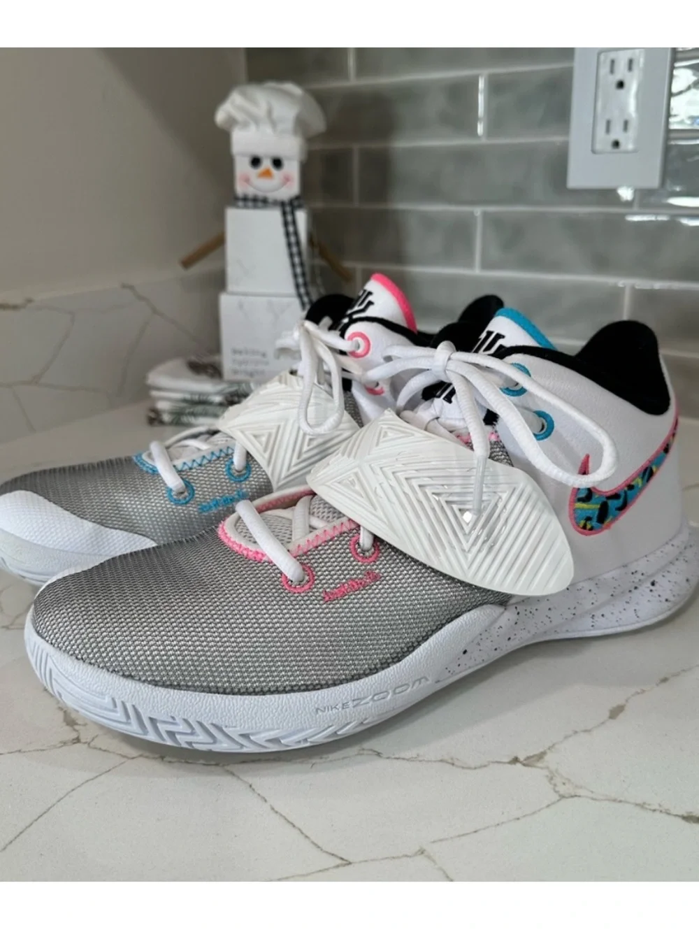 Nike Kyrie Flytrap 3 South Beach. Men’s Size 9. Color White.